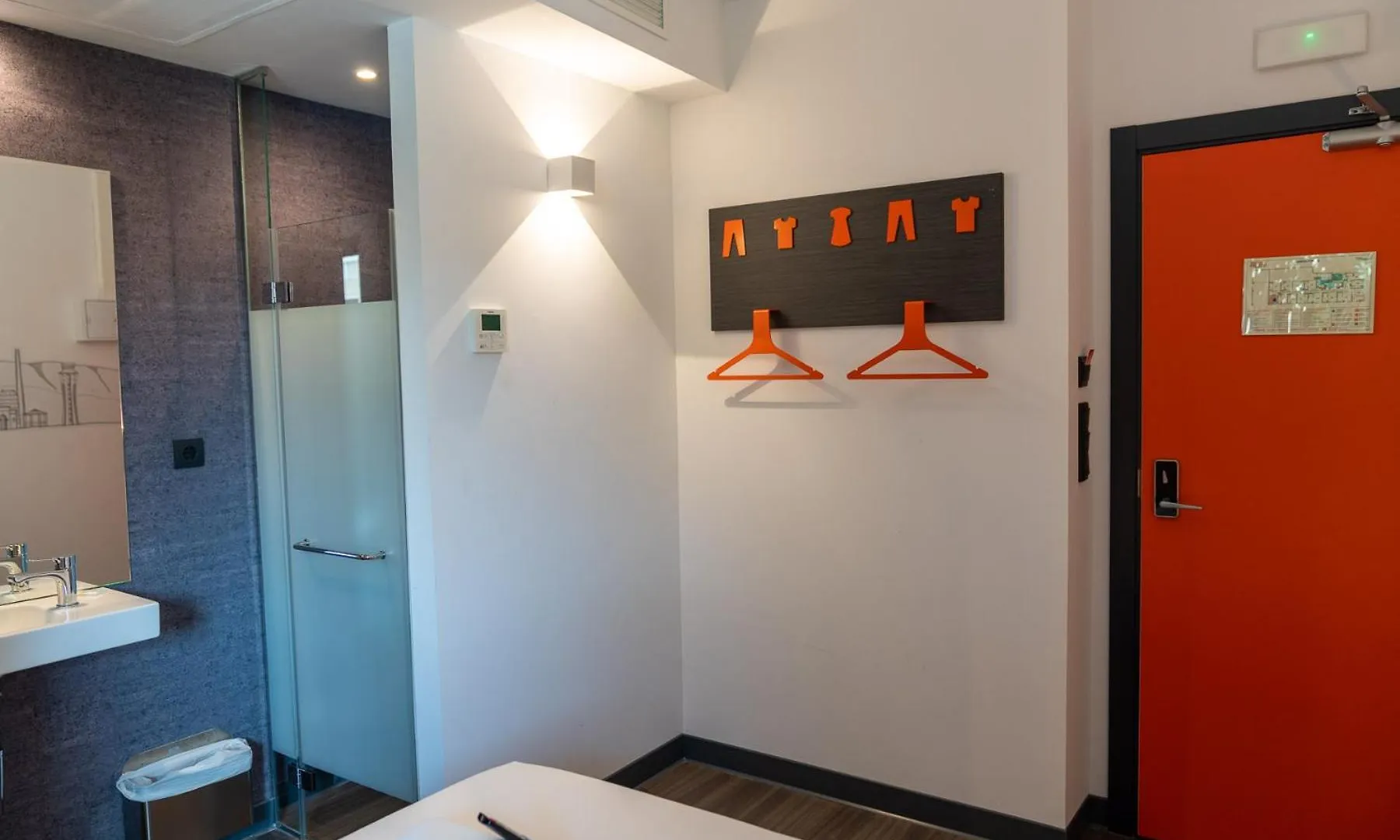 Guest house Easyhotel Malaga City Centre